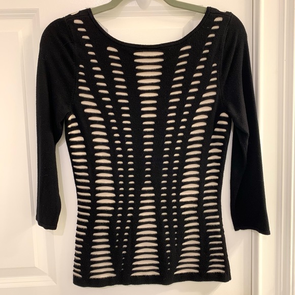 EXPRESS β’ 3/4 Sleeve Black Distressed Layered Top - Picture 5 of 6